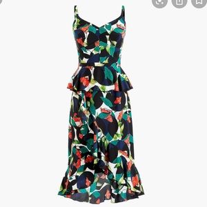 WHO HAS THIS DRESS???